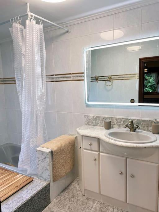 فيلا La Casona De La Carbayeda اوفيدو المظهر الخارجي الصورة